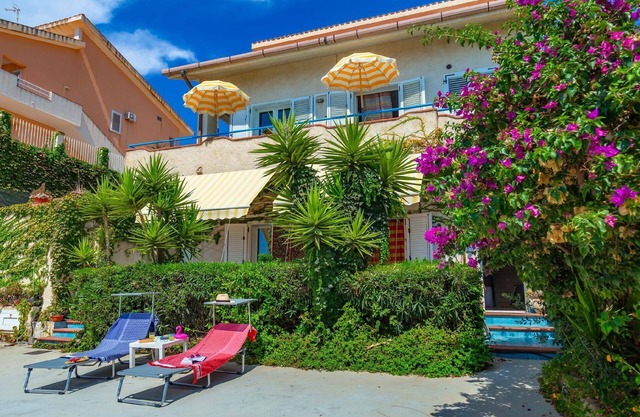 Holiday apartment Sciacca for 1 - 4 persons with 2 bedrooms - Row house