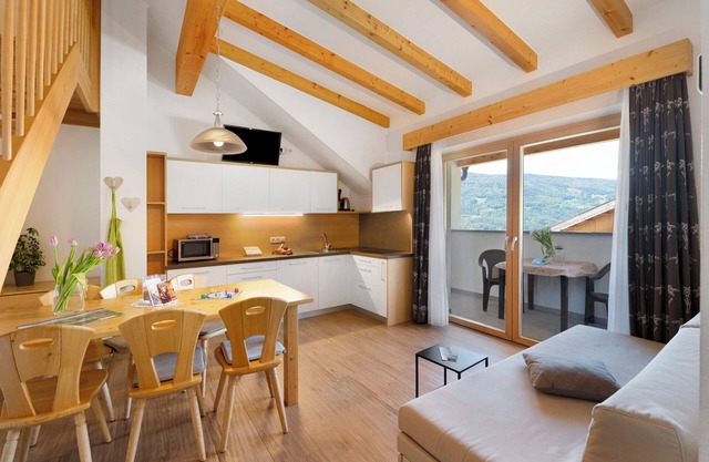 Holiday Apartment "Stiflerhof Apt Edelweiss" with Mountain View, Shared Garden & Wi-Fi