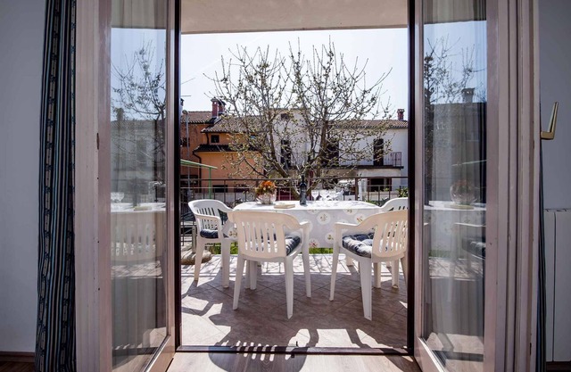 Holiday apartment with air conditioning, Internet and Grill