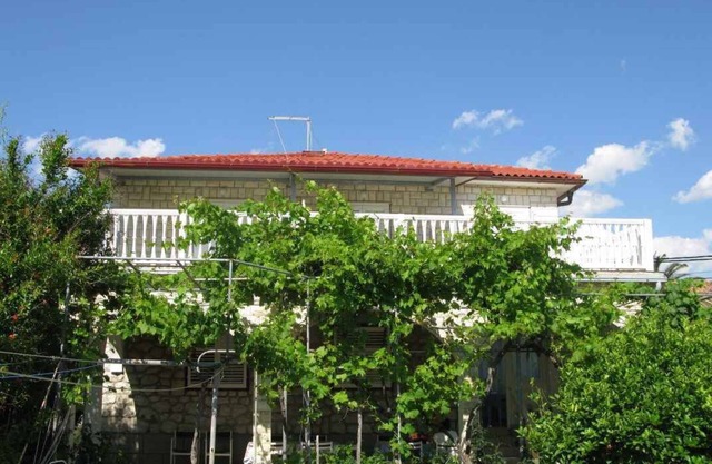 Holiday apartment with common terrace