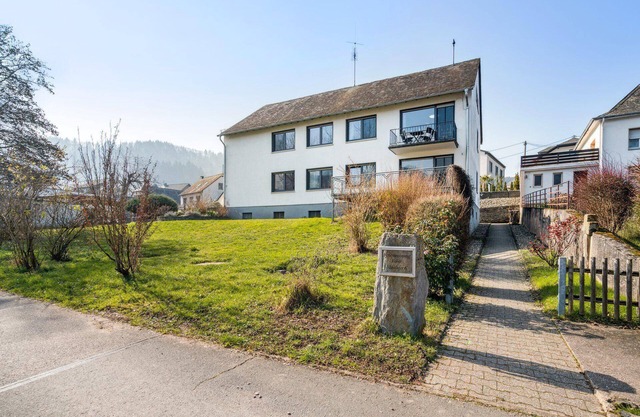 Holiday apartment with a balcony and a lovely view of the Moselle