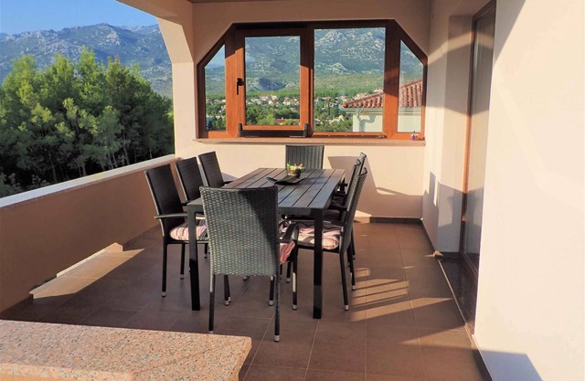 Holiday apartment with climate and sea view