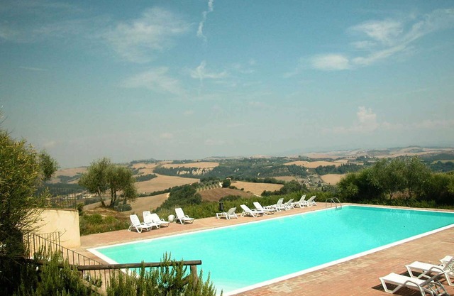 Holiday apartment with private garden on the ground floor