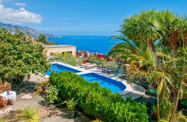 Holiday cottage with shared pool in Breña Baja