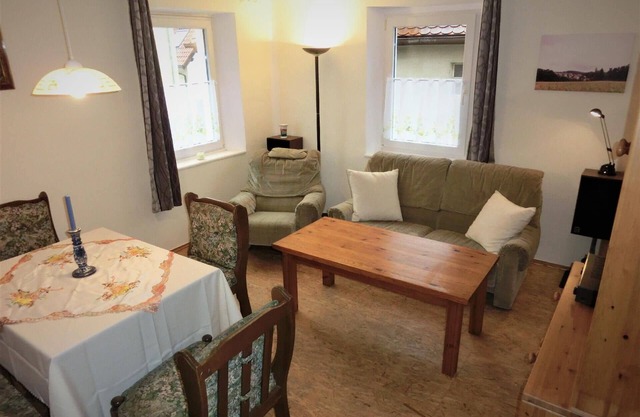 Holiday craftsman exhibition flat Pets allowed