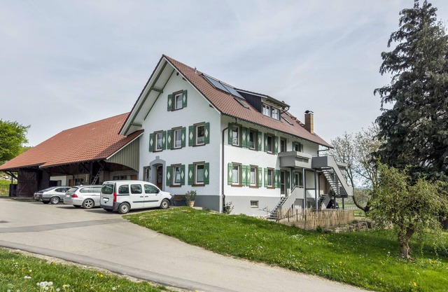 Holiday Apartment "Lang" with Mountain View, Balcony & Wi-Fi