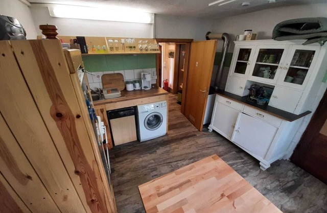 Holiday house perfect for groups in an idyllic secluded location with pool