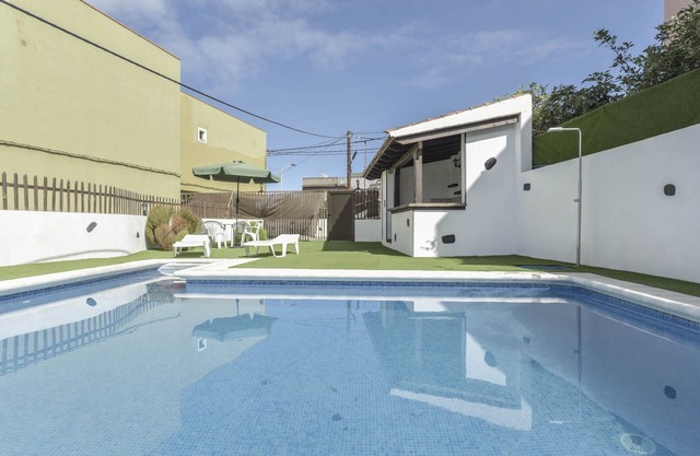 Holiday Home "Casa Los Mansino" with Sea View, Wi-Fi, Garden & Pool