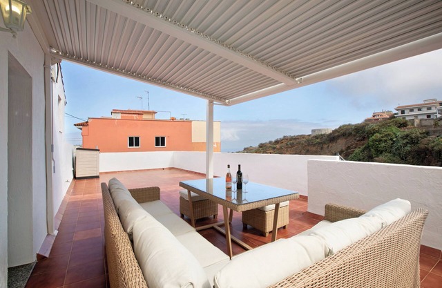 Holiday home Los diablitos 3C with Mountain View, Terrace & Wi-Fi
