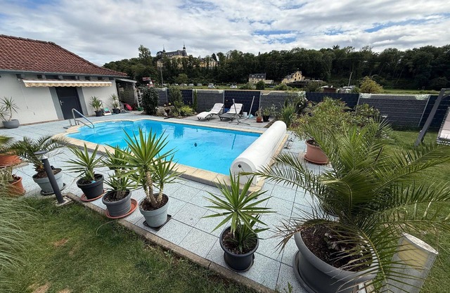 Holiday flat with pool, directly on the Lahn cycle path