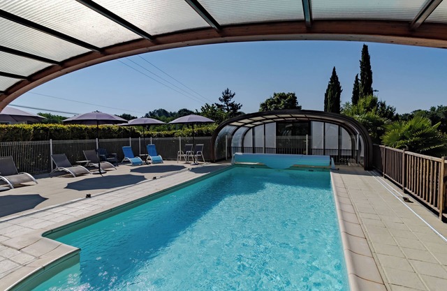 Holiday Home 'Rose' with Shared Pool, Wi-Fi and Air Conditioning