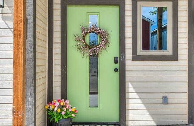 Holiday Haven - 3 BR/2 BA - New!