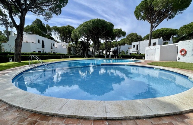 Holiday home, 1 km from Pals Golf Course