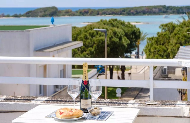 Holiday Home 'Bellavista Luxury Vista Mare' with Sea View, Wi-Fi and Air Conditioning