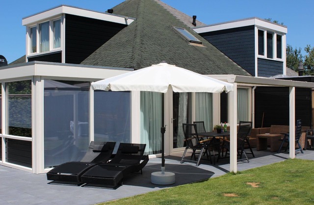 holiday home "Buurtweg221" with swimming pool