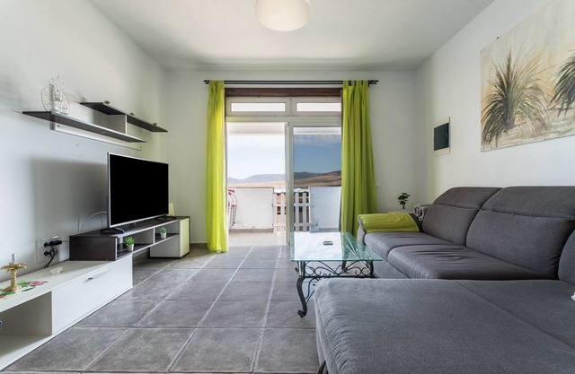 Holiday Home ‘Caleta de Caballo’ directly by the Sea with Sea View & Terrace