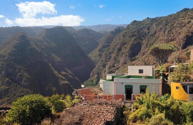 Holiday Home "Casa Mirador El Topo" with Sea View, Private Terraces & Wi-Fi