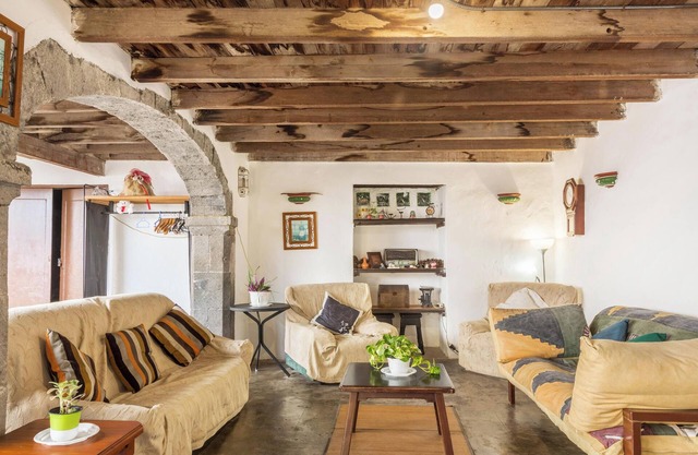 Holiday Home "Casa Pollo Buen Lugar" with Rustic Charme & Terrace