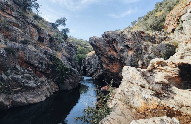 Holiday Home 'Casa Praia' with Shared Garden and Wi-Fi