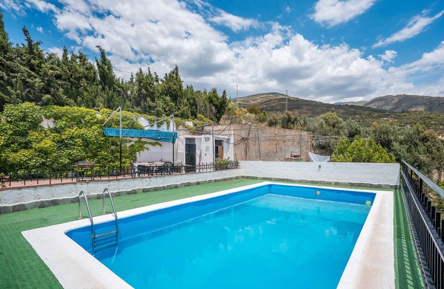 Holiday Home 'Chalet Venta Del Aire' with Mountain View, Wi-Fi and Air Conditioning