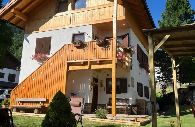 Holiday Home 'Ciasa La Cate' with Mountain View, Private Terrace and Wi-Fi