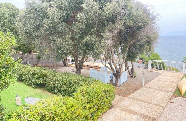 Holiday Home 'Cottage Turri' with Sea View, Wi-Fi and Air Conditioning