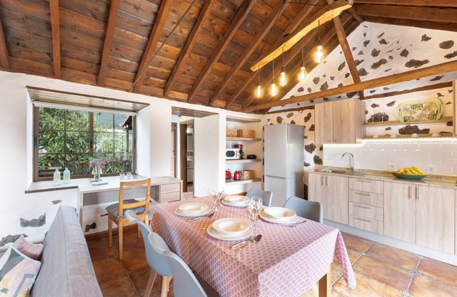 Holiday Home 'Estudio Bibi' with Mountain View and Private Terrace