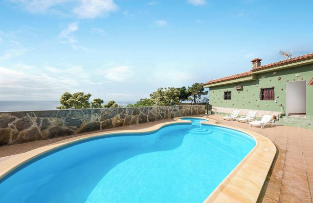 Holiday Home ‘Finca Aramai’ with Sea View, Pool, Wi-Fi & Terraces