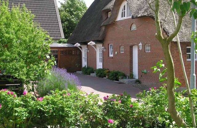 Holiday home for 6 guests with 60m² in Wyk-Boldixum (96616)