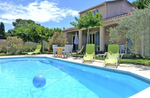 Holiday Home with Pool, Vaison-la-Romaine
