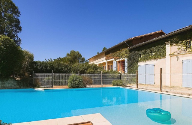 Holiday Home 'Grand Gîte De Gascogne' with Private Pool, Shared Terrace and Wi-Fi