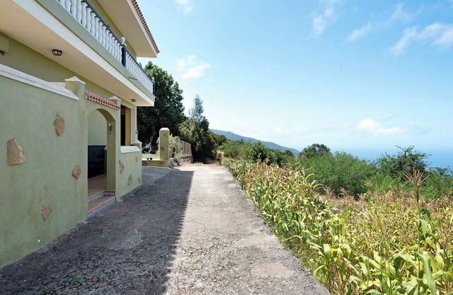 Holiday Home 'House Vochozka' with Sea View, Shared Garden & Wi-Fi