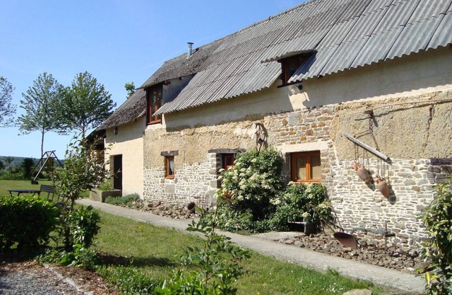 Holiday Home in Gouvets near Normandy Coast