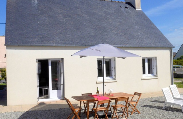 Holiday Home in Guissény near Beaches