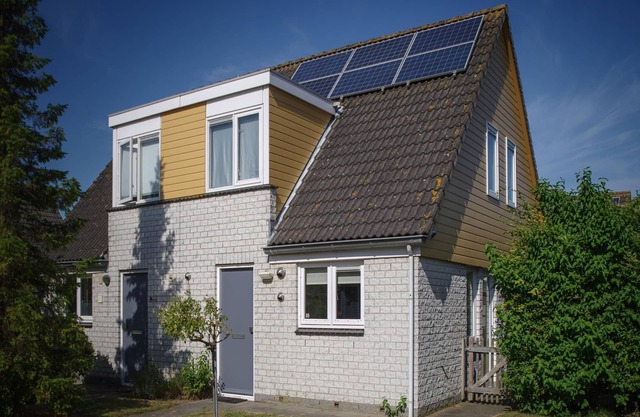 Holiday Home in Zeeland with Spacious Garden