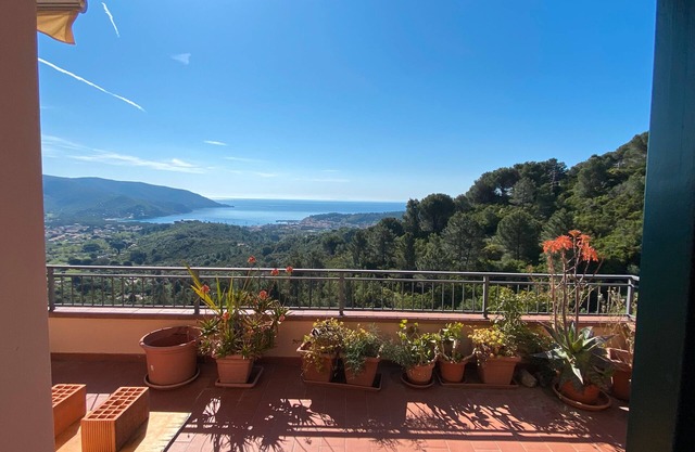 Holiday Home 'Bellavista' with Sea View, Private Terrace and Air Conditioning