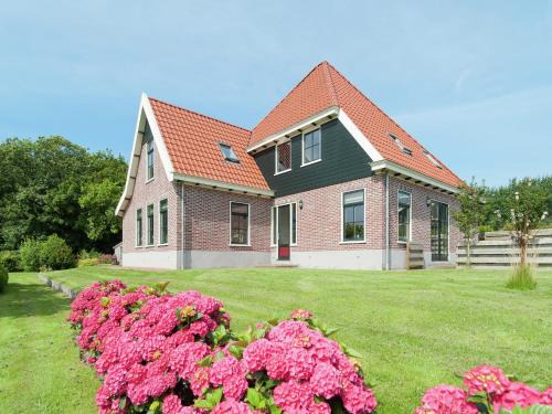 Holiday Home near Dutch Coast & Sauna