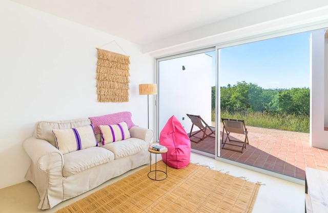 Holiday Home 'Casa 2' with Private Pool, Wi-Fi and Air Conditioning