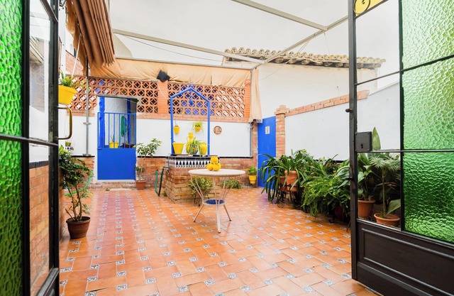 Holiday Home 'Una Casa Azul' with Private Terrace and Air Conditioning