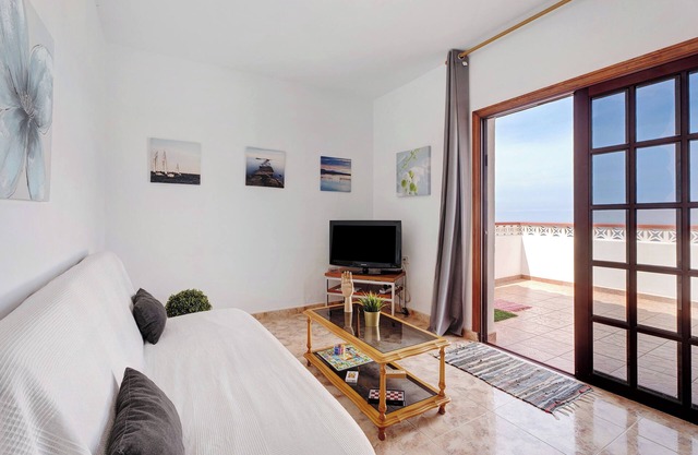 Holiday Home Villa Luisa 2 with Sea View, Terraces & Wi-Fi