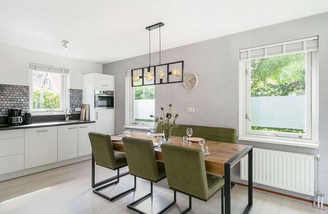 Holiday home with enclosed garden