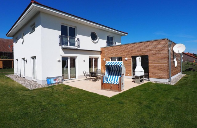 Holiday house Hohen Wieschendorf for 1 - 8 persons with 4 bedrooms - Holiday house