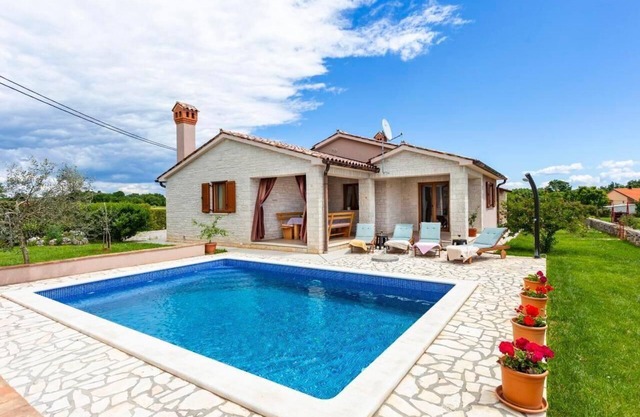 Holiday house Barban for 1 - 6 persons with 2 bedrooms - Holiday home