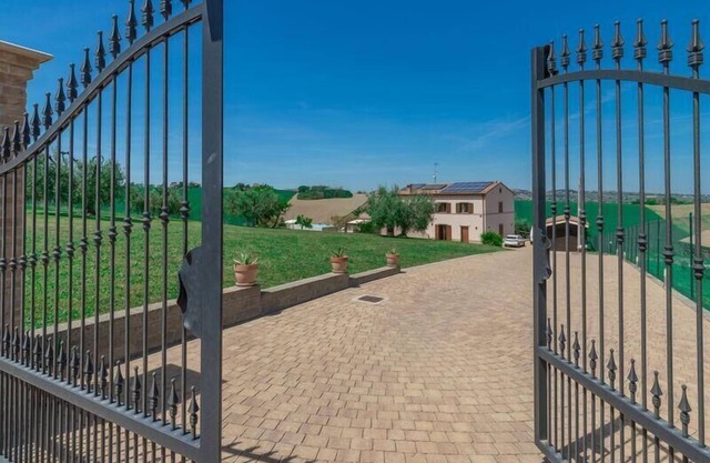 Holiday house Fermo for 1 - 14 persons with 4 bedrooms - Holiday home