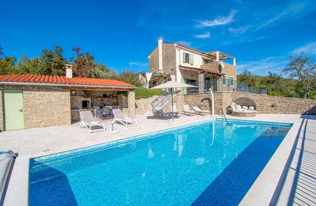 Holiday house for 10 persons approx. 260 qm in Bartolici, Istria (Interior of Istria)