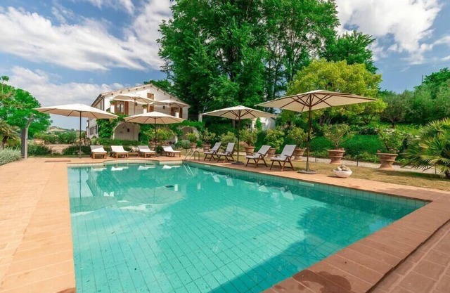 Holiday house for 13 persons approx. 400 qm in Ripatransone, Italian Adriatic Coast (Mid-Italian Adriatic coast)