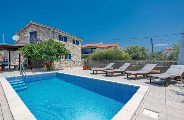 Holiday house GALOVIC with private pool