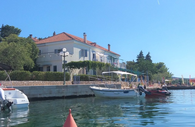 Holiday House with Private Terrace. High speed Wi-Fi Internet.