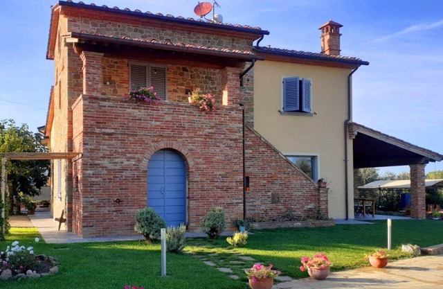 Holiday house Monte San Savino for 1 - 6 persons with 3 bedrooms - Holiday home