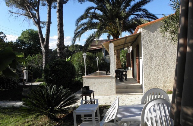 Holiday house Le Cannet for 1 - 6 persons with 2 bedrooms - Row house